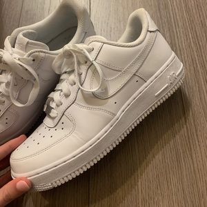 women’s air force 1 ‘07 shoes